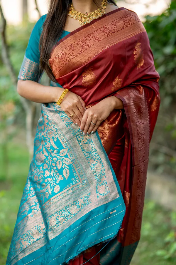 Maroon_Banarasi_Silk_Saree_With_Blouse_Piece_For_Women