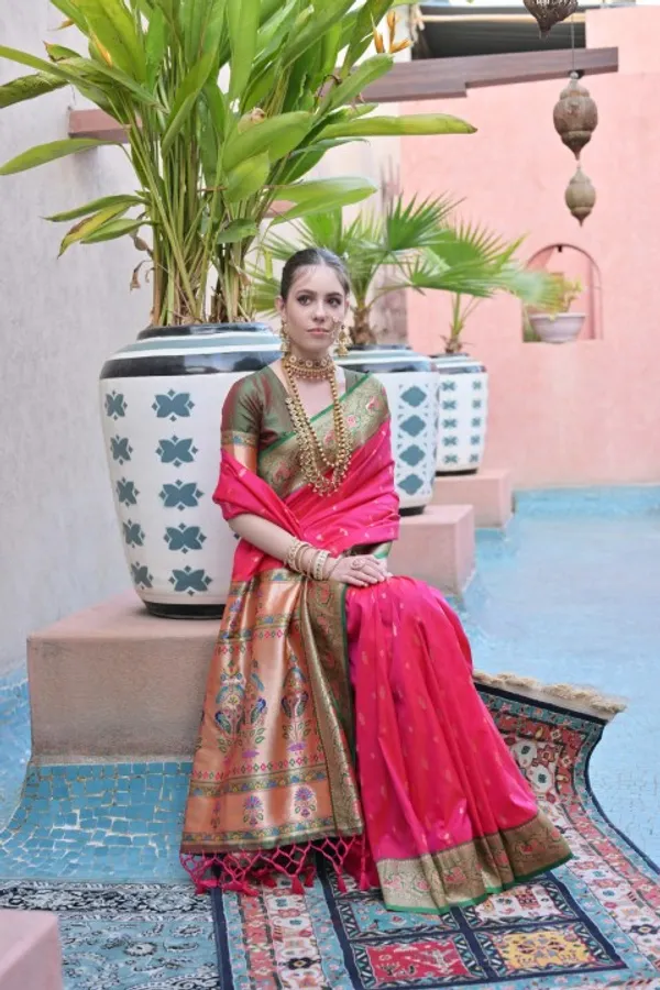 Hot_Pink_Paithani_Silk_Saree_With_Blouse_Piece_For_Women