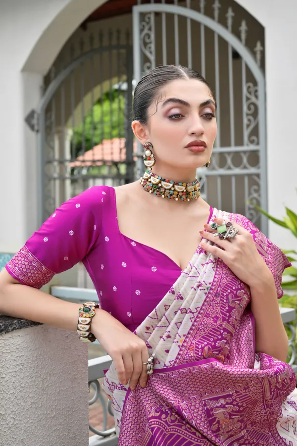 Meenakari_Thread_Woven_Banarasi_Silk_Patola_Saree_with_Blouse