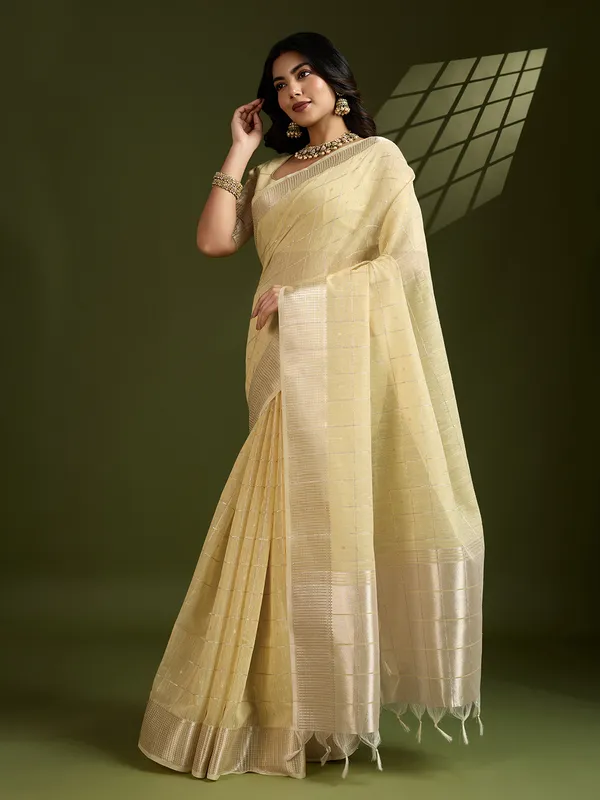 All_Over_Checks_Zari_Woven_Soft_Silk_Saree_With_Zari_Woven_Pallu