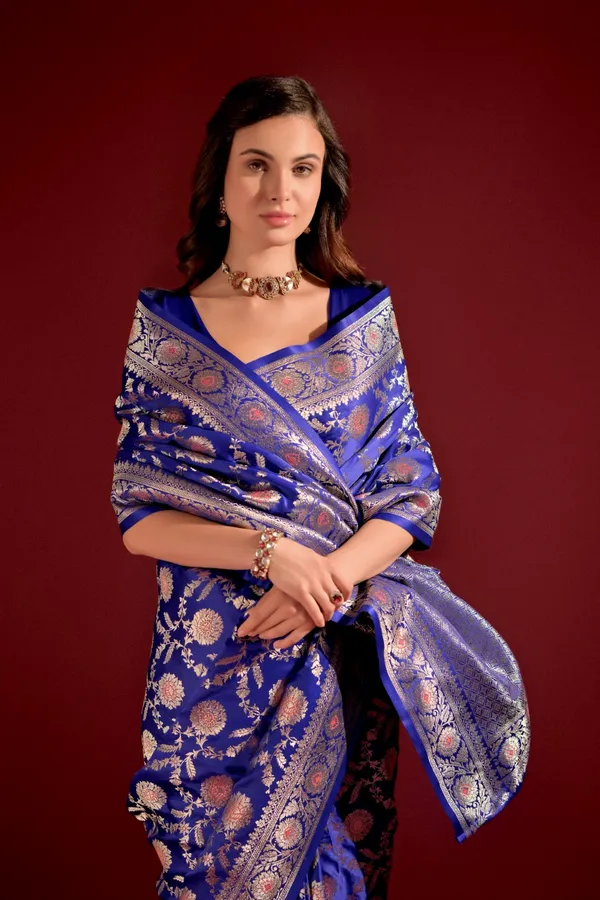 Blue_Banarasi_Silk_Saree_With_Blouse_Piece_For_Women