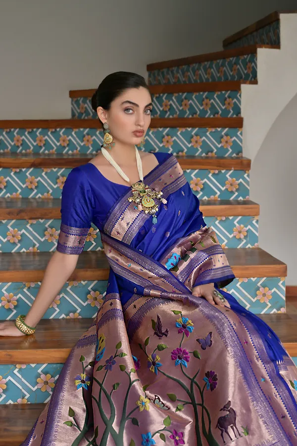 Meenakari_Weaves_with_Pure_Zari_woven_Big_Border_Paithani_Silk_Saree_with_Blouse