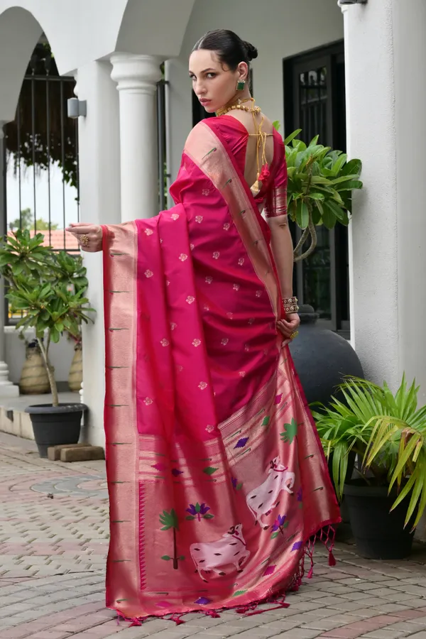 Meenakari_Weaves_Pichwai_Pallu_with_Pure_Zari_woven_Munia_Border_Paithani_Silk_Saree_with_Blouse