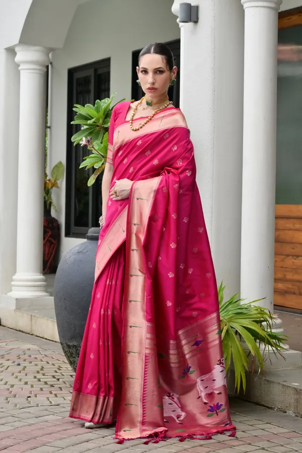 Meenakari_Weaves_Pichwai_Pallu_with_Pure_Zari_woven_Munia_Border_Paithani_Silk_Saree_with_Blouse