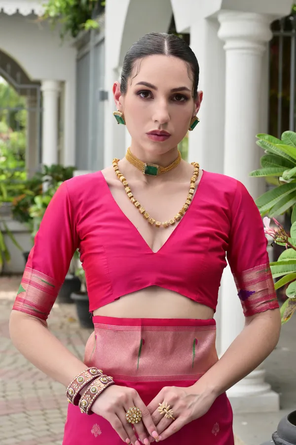 Meenakari_Weaves_Pichwai_Pallu_with_Pure_Zari_woven_Munia_Border_Paithani_Silk_Saree_with_Blouse