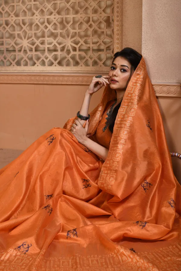 Orange_Handloom_Silk_Saree_With_Blouse_Piece_For_Women