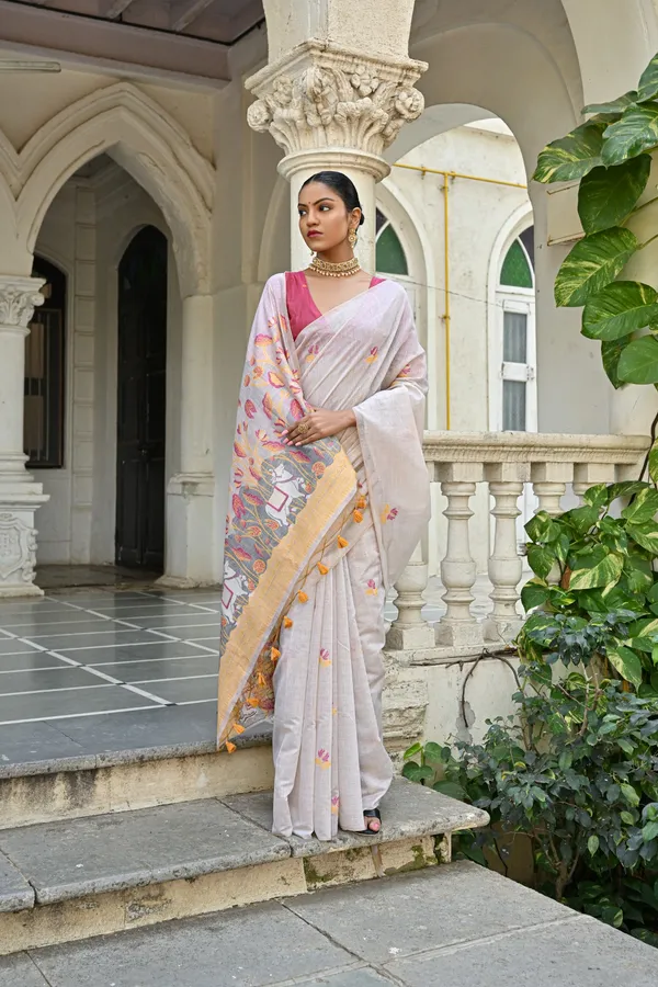 White_Muga_Cotton_Woven_Saree