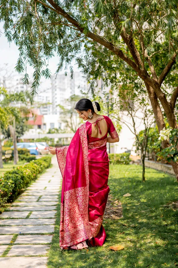 Pink_Handloom_Silk_Saree_With_Blouse_Piece_For_Women