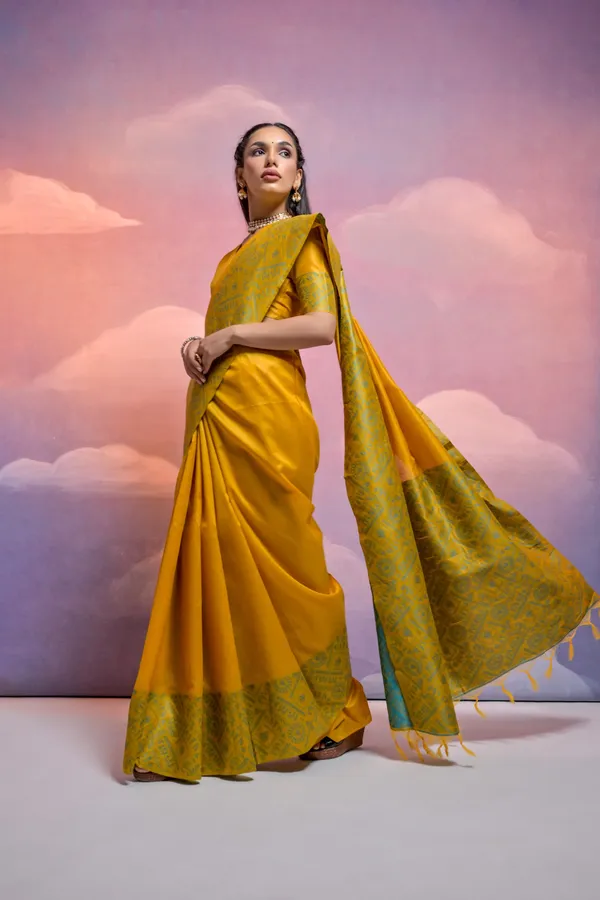 Yellow_Handloom_Silk_Saree_With_Blouse_Piece_For_Women