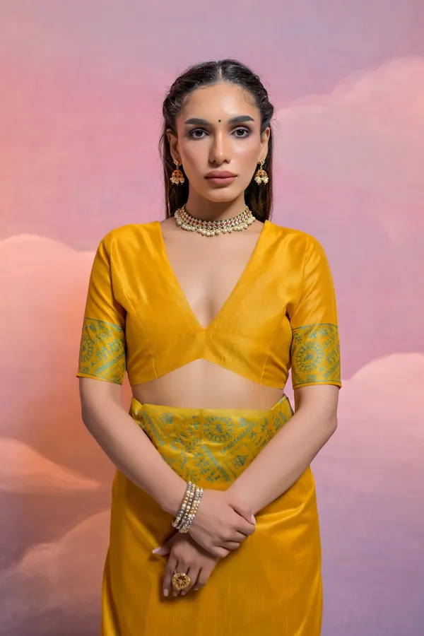 Yellow_Handloom_Silk_Saree_With_Blouse_Piece_For_Women