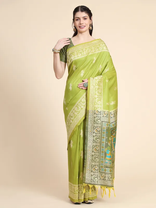 Mahendi_Handloom_Silk_Saree_With_Blouse_Piece_For_Women
