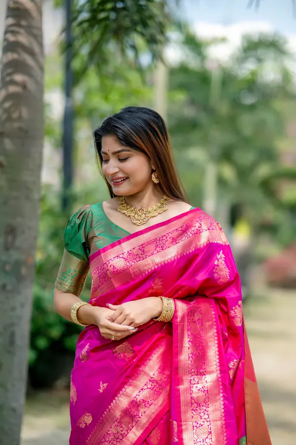 Pink_Banarasi_Silk_Saree_With_Blouse_Piece_For_Women