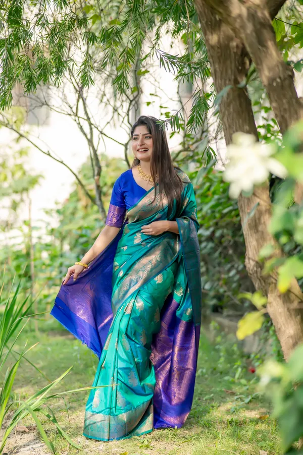 Rama_Green_Banarasi_Silk_Saree_With_Blouse_Piece_For_Women