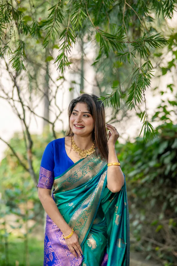 Rama_Green_Banarasi_Silk_Saree_With_Blouse_Piece_For_Women