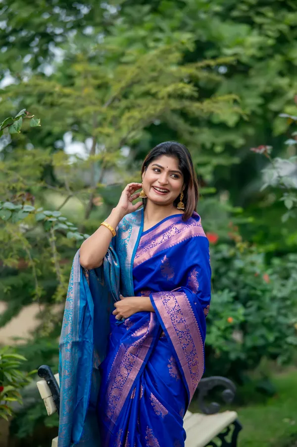 Royal_Blue_Banarasi_Silk_Saree_With_Blouse_Piece_For_Women