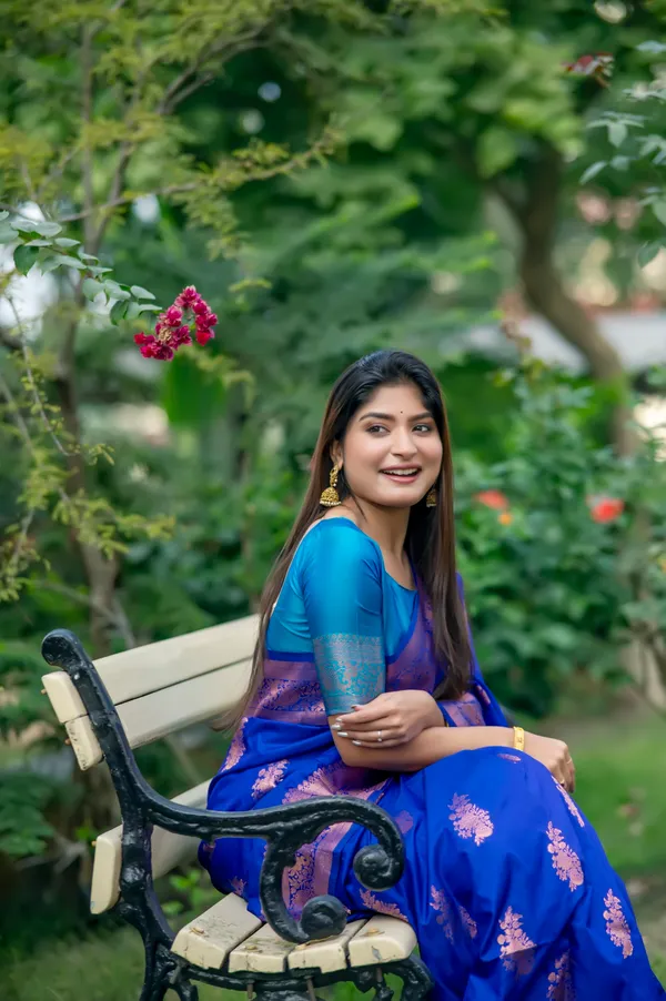 Royal_Blue_Banarasi_Silk_Saree_With_Blouse_Piece_For_Women