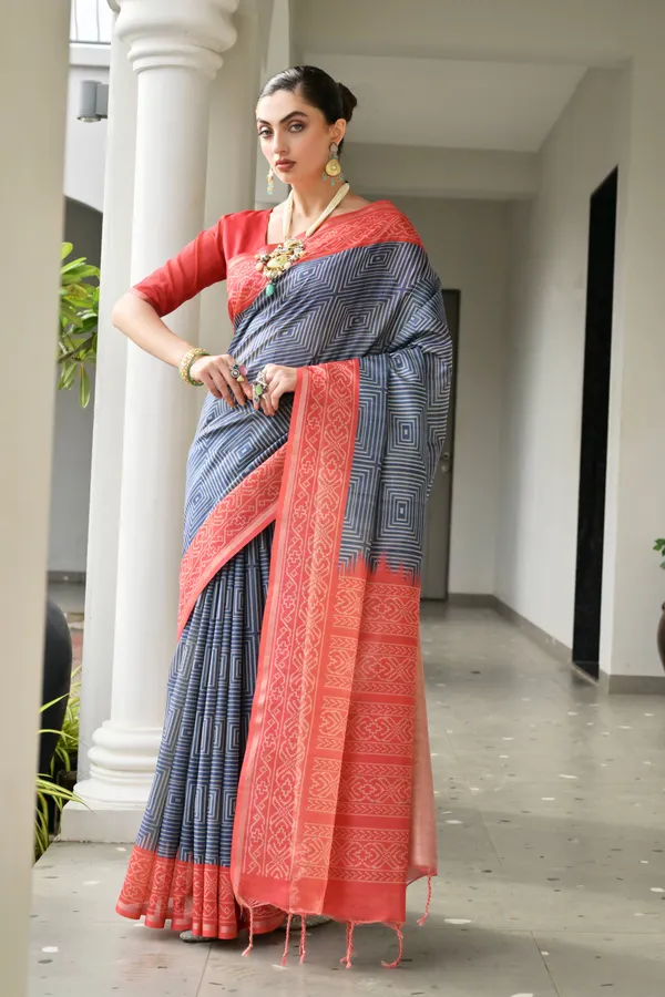 Geometry_Printed_Saree_with_Contrast_Ikkat_Pallu_and_Border_and_Solid_Blouse