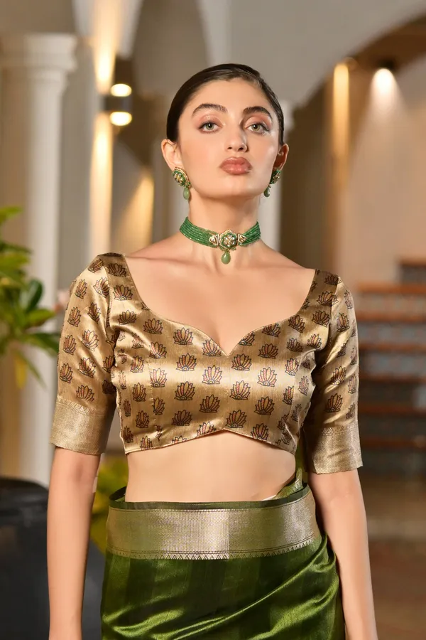 Soft_Tussar_Silk_Solid_Color_Zari_Border_Saree_with_Colourfull_Kalamkari_Print_Pallu_and_Blouse