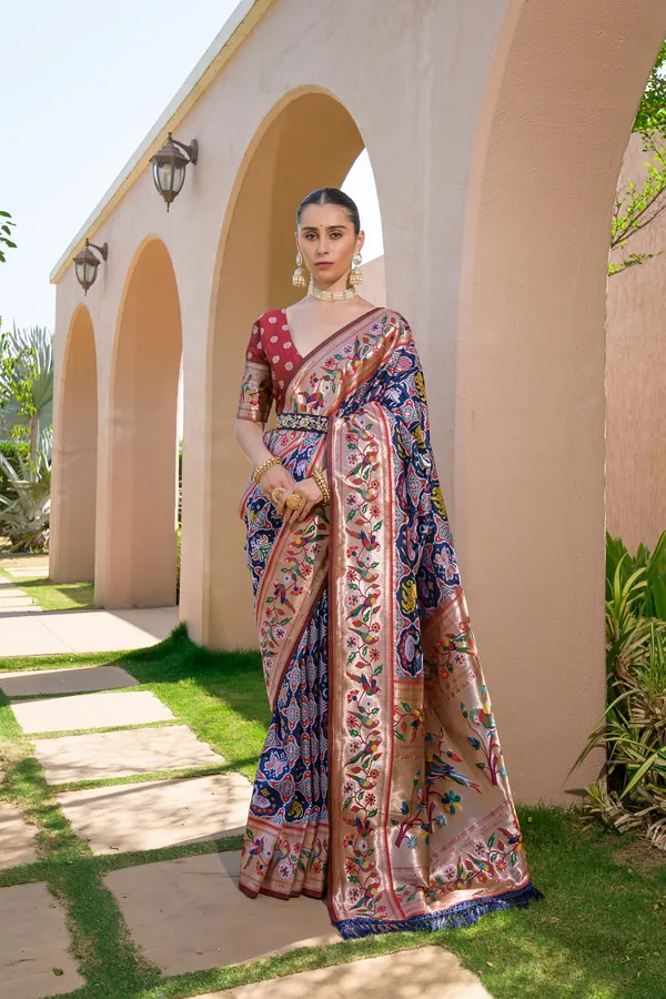 Navy_Blue_Paithani_Silk_Saree_With_Blouse_Piece_For_Women