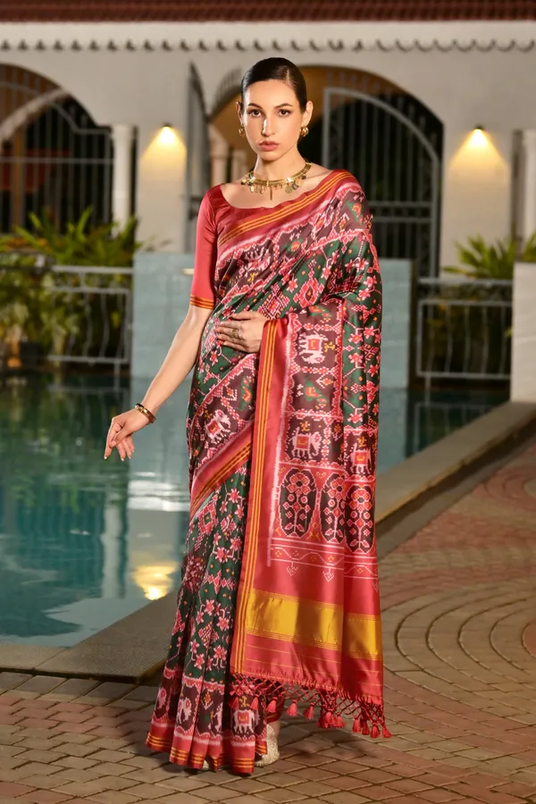 Golden_Lagdi_Patta_Pallu_and_Border_with_Rajkoti_Ikkat_Patola_Print_Saree_with_Blouse