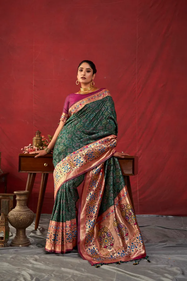 Green_Paithani_Silk_Saree_With_Blouse_Piece_For_Women