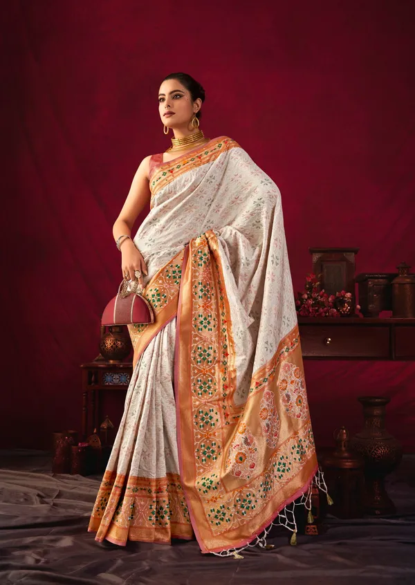 White_Paithani_Silk_Saree_With_Blouse_Piece_For_Women