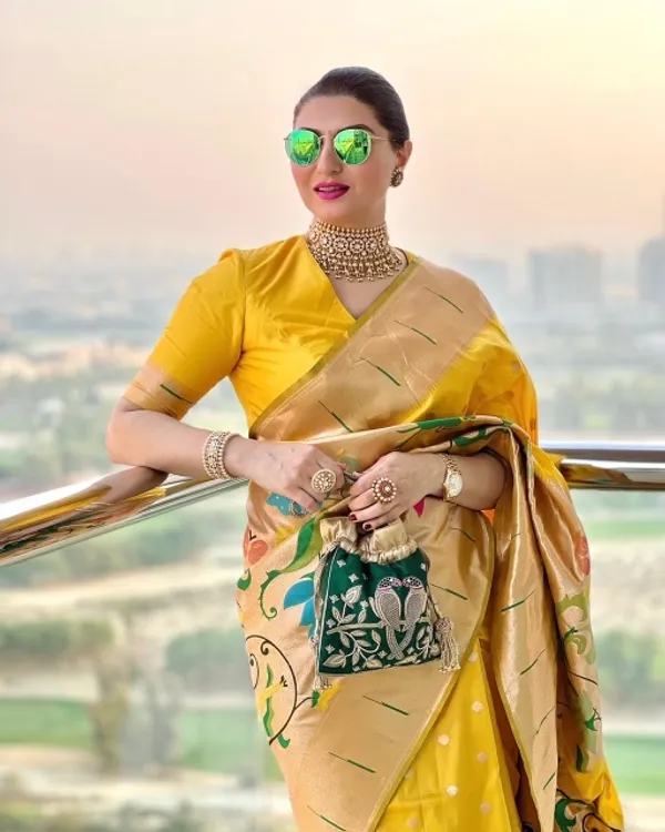 Yellow_Paithani_Silk_Saree_With_Blouse_Piece_For_Women