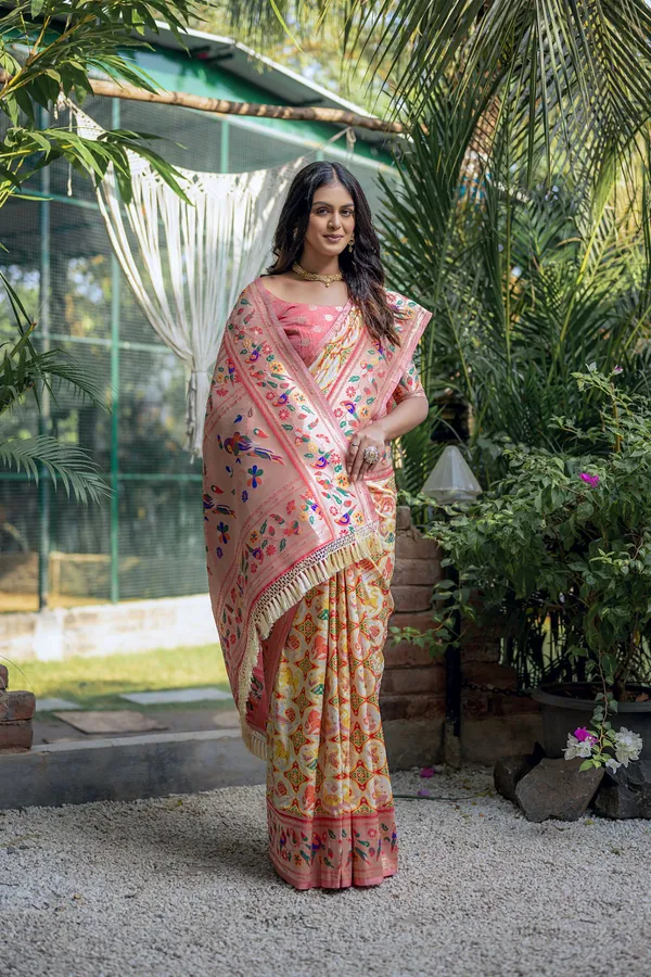 Off_White_Paithani_Silk_Saree_With_Blouse_Piece_For_Women