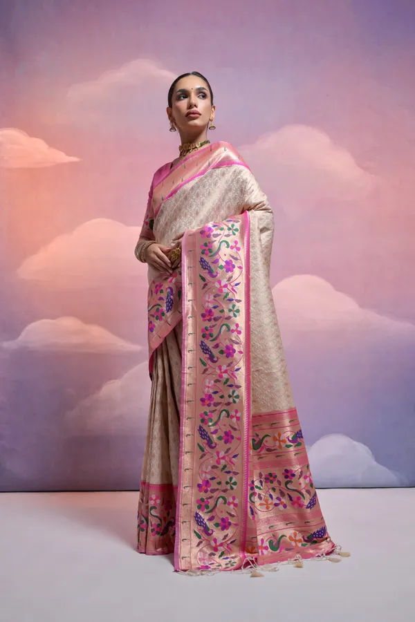 White_Paithani_Silk_Saree_With_Blouse_Piece_For_Women