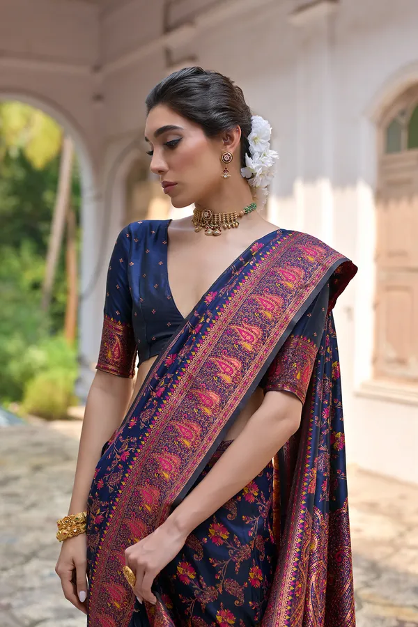 Navy_Blue_Ethnic_Motifs_Thread_Woven_Design_Zari_Border_Pashmina_Silk_Sarees