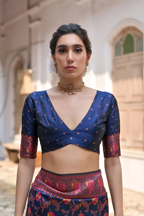 Navy_Blue_Ethnic_Motifs_Thread_Woven_Design_Zari_Border_Pashmina_Silk_Sarees