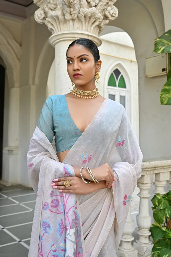 White_Muga_Cotton_Woven_Saree