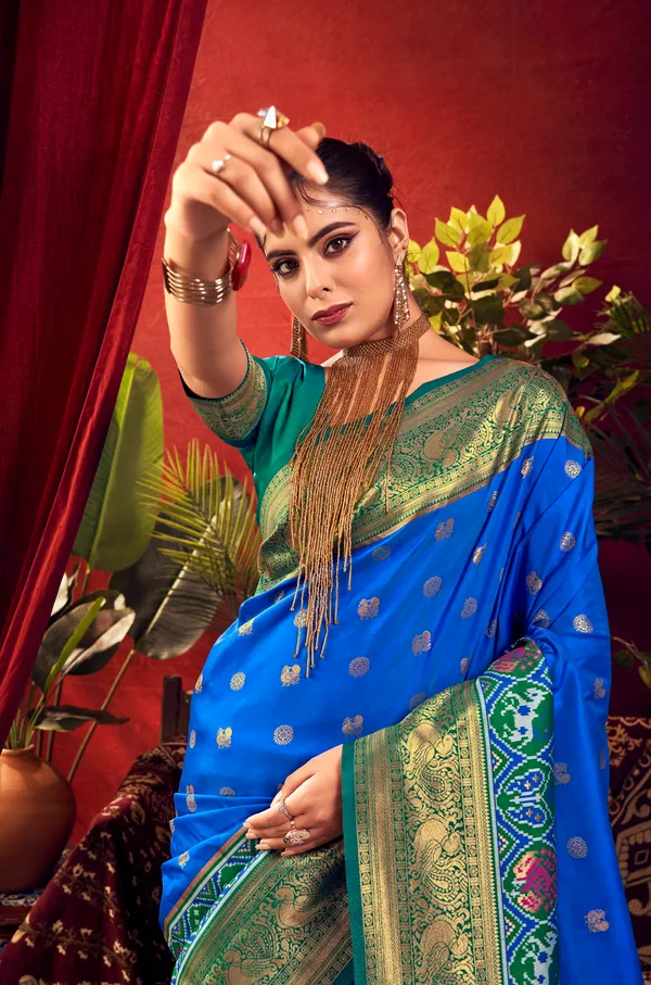 Royal_Blue_Paithani_Silk_Saree_With_Blouse_Piece_For_Women
