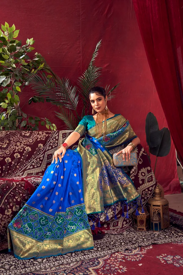 Royal_Blue_Paithani_Silk_Saree_With_Blouse_Piece_For_Women