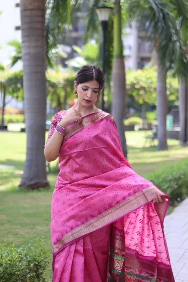 Baby_Pink_Raw_Silk_Saree_With_Blouse_Piece_For_Women
