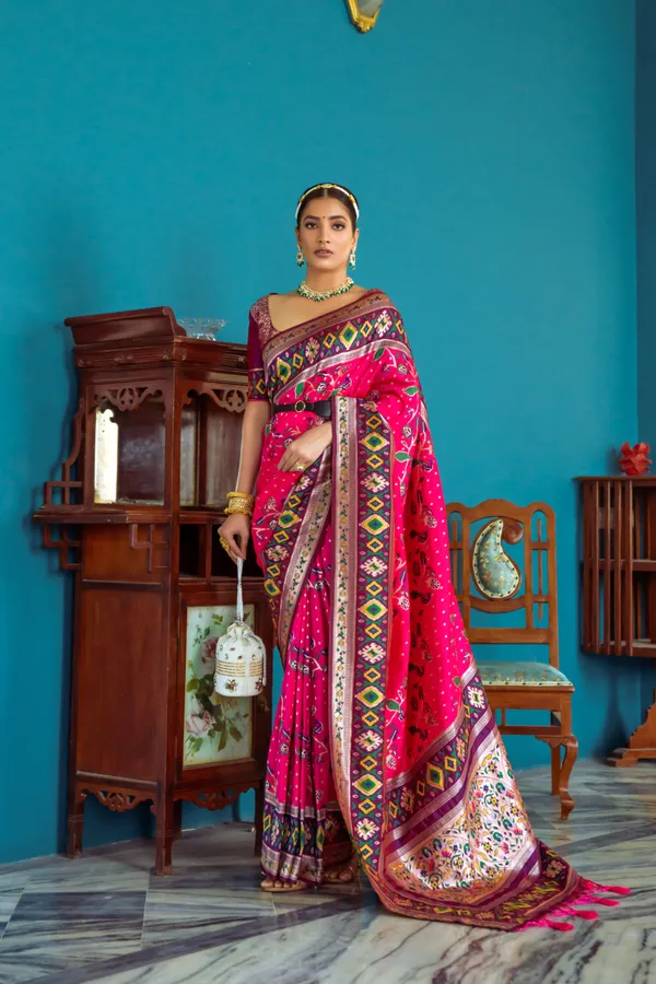 Pink_Paithani_Silk_Saree_With_Blouse_Piece_For_Women