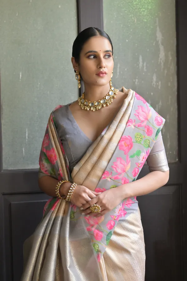 Grey_Banarasi_Silk_Saree_With_Blouse_Piece_For_Women