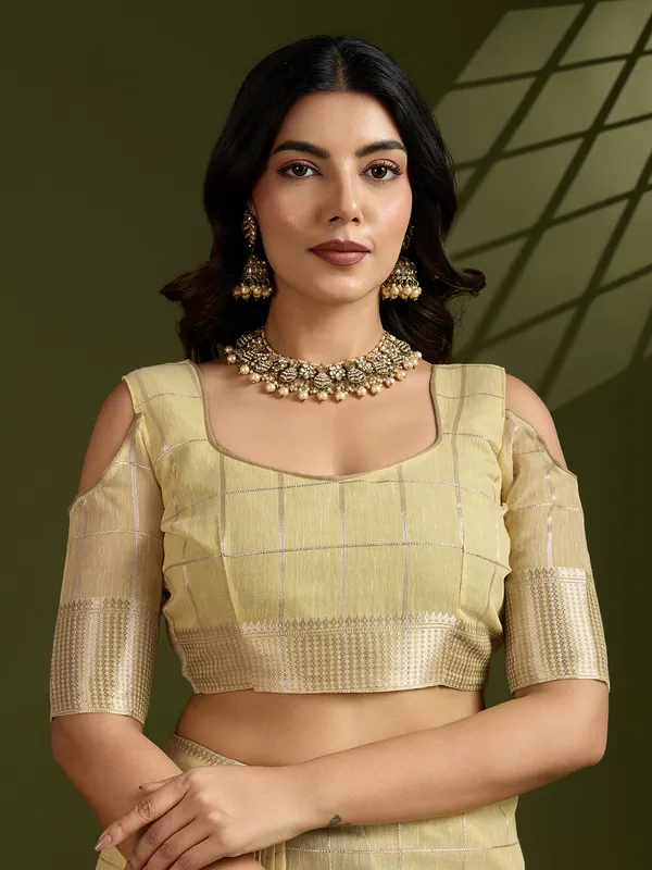 All_Over_Checks_Zari_Woven_Soft_Silk_Saree_With_Zari_Woven_Pallu