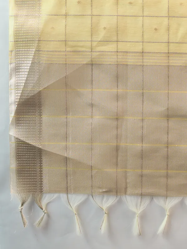All_Over_Checks_Zari_Woven_Soft_Silk_Saree_With_Zari_Woven_Pallu