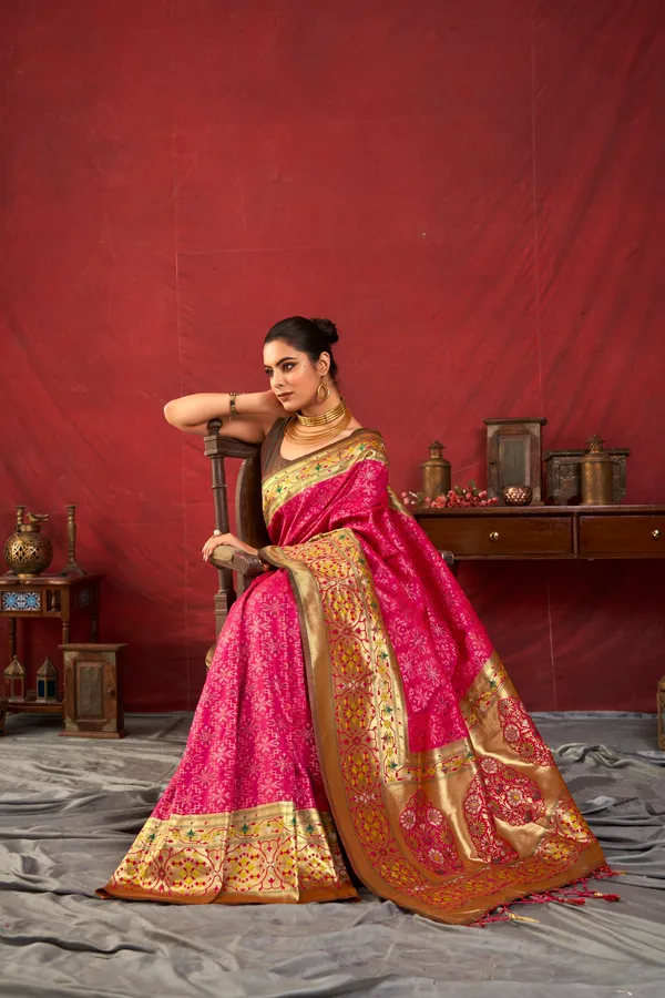 Pink_Paithani_Silk_Saree_With_Blouse_Piece_For_Women