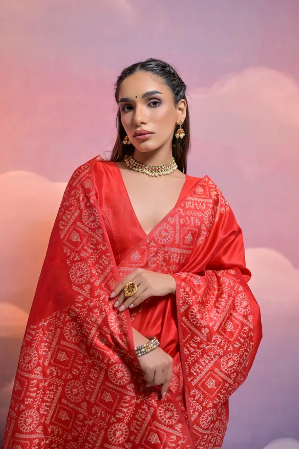 Red_Handloom_Silk_Saree_With_Blouse_Piece_For_Women