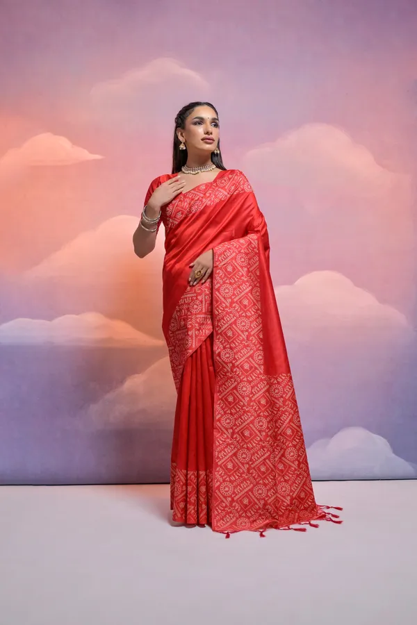 Red_Handloom_Silk_Saree_With_Blouse_Piece_For_Women