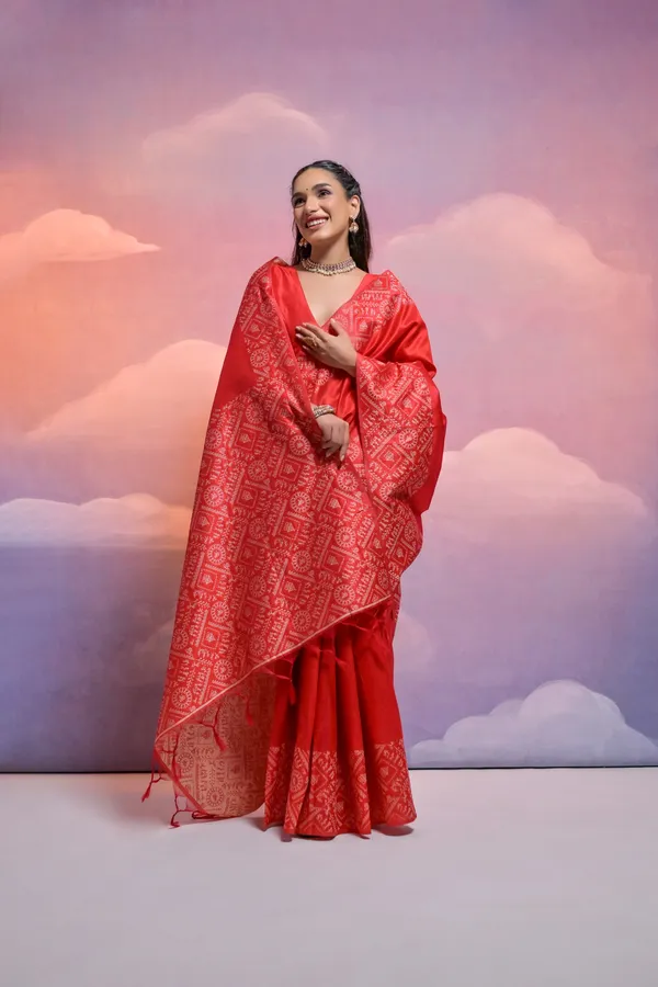 Red_Handloom_Silk_Saree_With_Blouse_Piece_For_Women