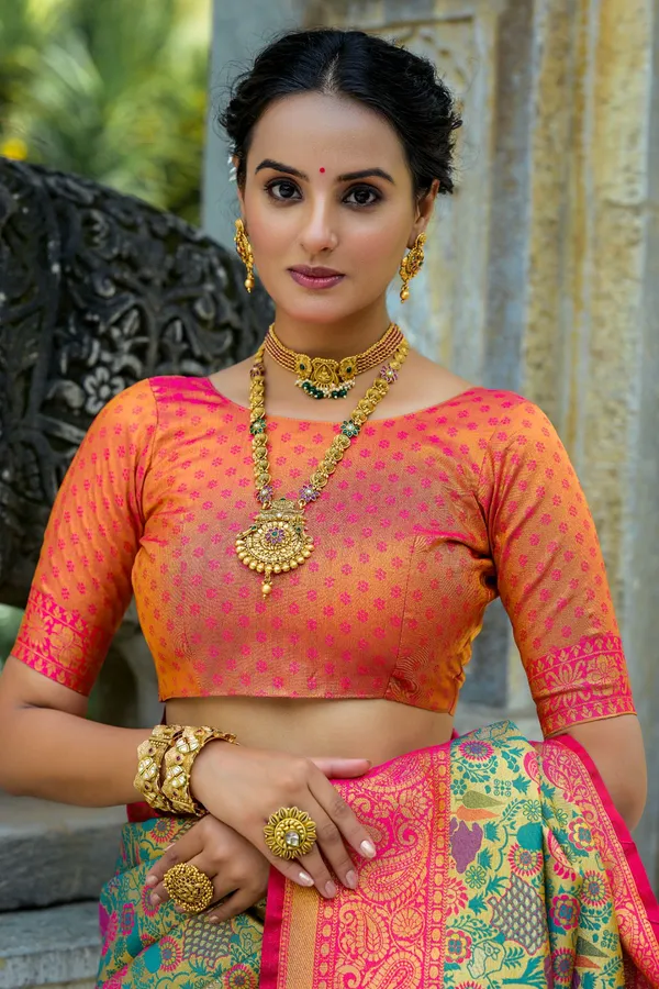 Pink_Banarasi_Silk_Saree_With_Blouse_Piece_For_Women