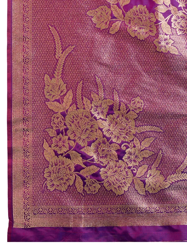 Zari_Woven_Butti_Design_Banarasi_Silk_Saree_With_Big_Flower_Zari_Woven_Border_With_Pallu