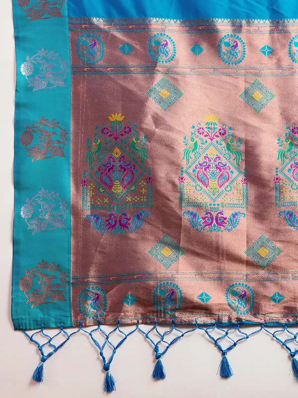 Coper_Silver_Zari_Woven_Butti_Banarasi_Silk_Saree_With_Border_With_Coper_Zari_Woven_Paithani_Pallu