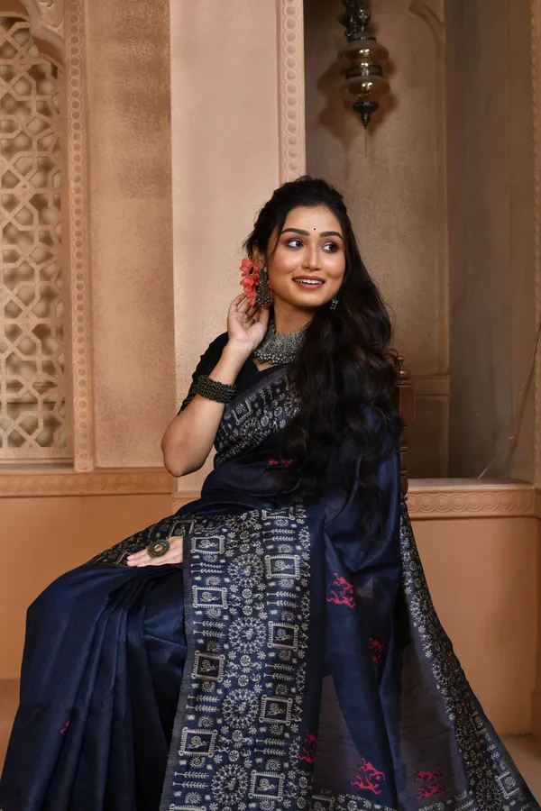 Blue_Handloom_Silk_Saree_With_Blouse_Piece_For_Women