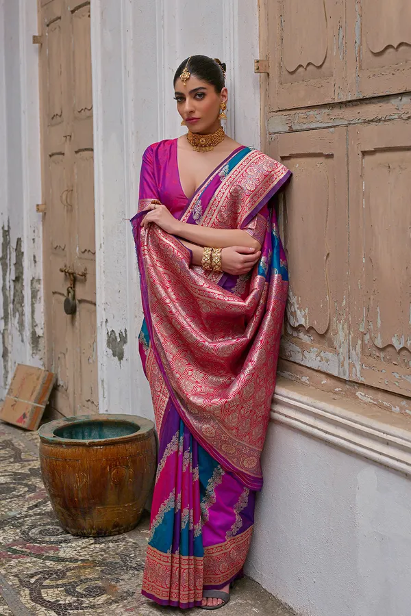 Magenta_Pink_Zari_Woven_Banarasi_Silk_Saree