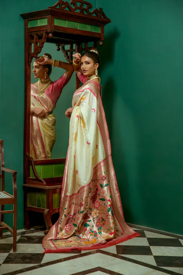 Cream_Paithani_Silk_Saree_With_Blouse_Piece_For_Women