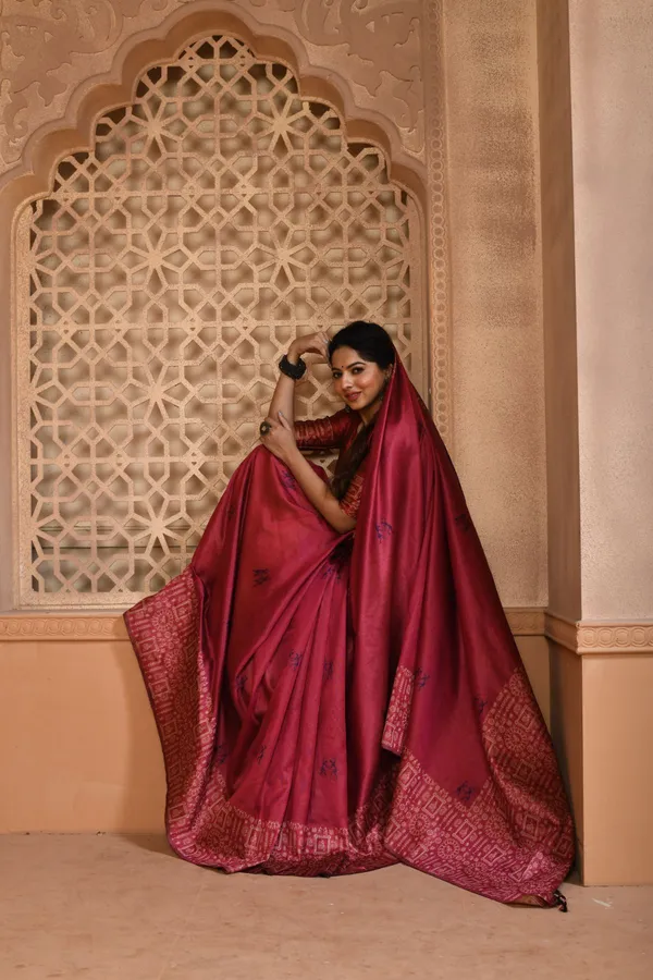 Pink_Handloom_Silk_Saree_With_Blouse_Piece_For_Women